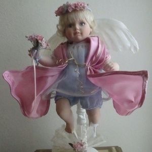 Porcelain Doll Angel Arielle Ann Timmerman w Box AS IS